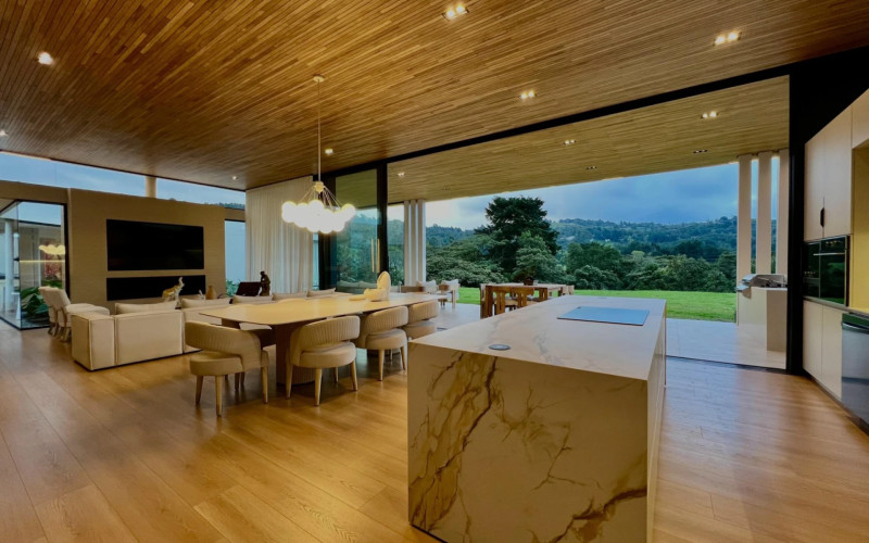 Casa en Envigado en Alto de las Palmas