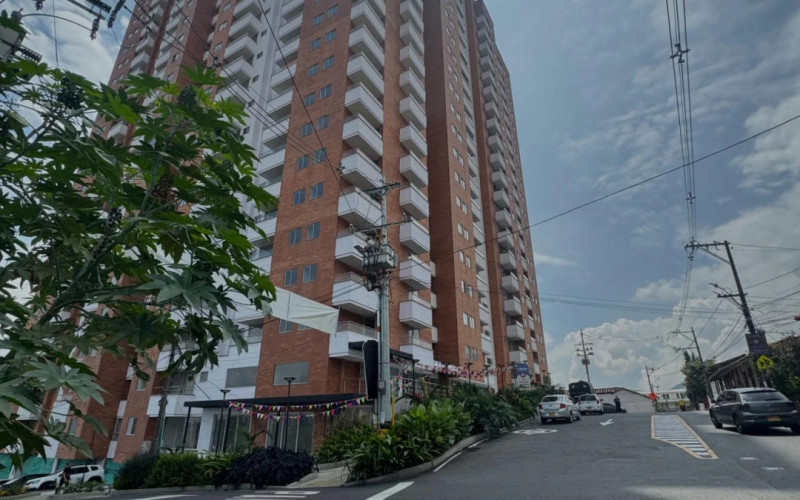 Apartamento en La Estrella en Casa Jardin