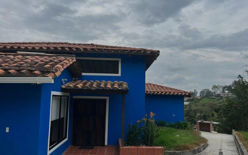 Casa en Rionegro en V. Ojo de Agua
