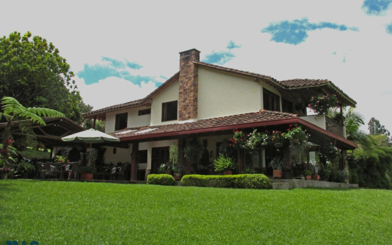Finca Recreativa en El Retiro en V. La Candelaria