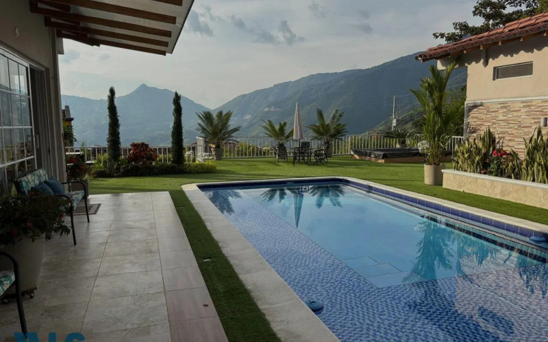 Finca Recreativa en Venecia en La Amalia