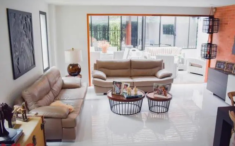Casa en Medellín en Altos del Poblado