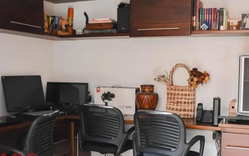 Casa en Medellín en Altos del Poblado