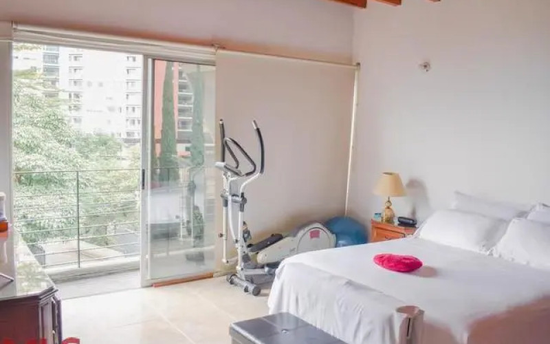 Casa en Medellín en Altos del Poblado