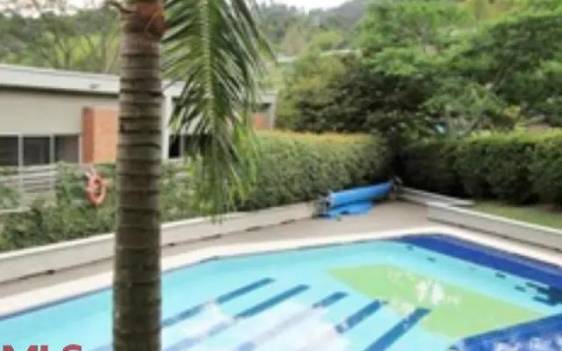 Casa en Medellín en Altos del Poblado