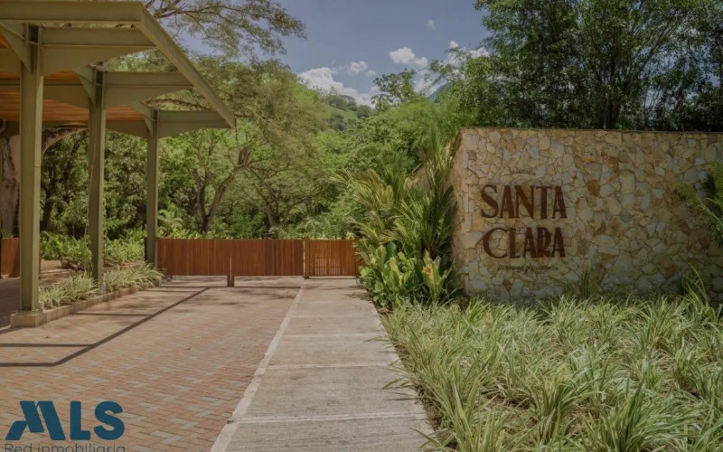 Lote Residencial en Bolombolo en C. Bolombolo