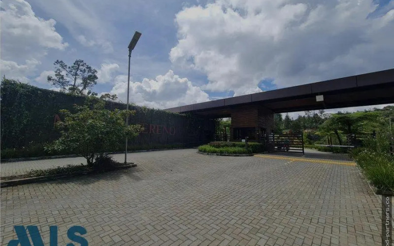 Lote Residencial en El Retiro en Pantanillo