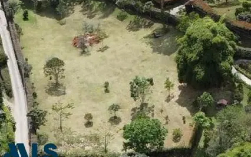 Lote Residencial en El Retiro en V. la Lorena