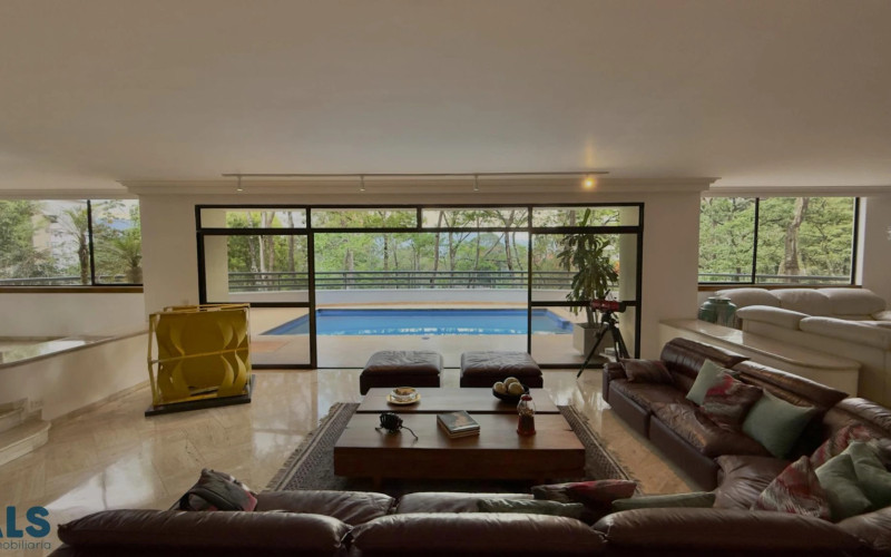Apartamento en Medellín en El Campestre
