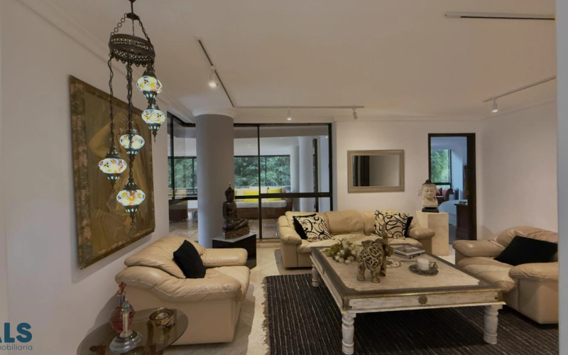 Apartamento en Medellín en El Campestre