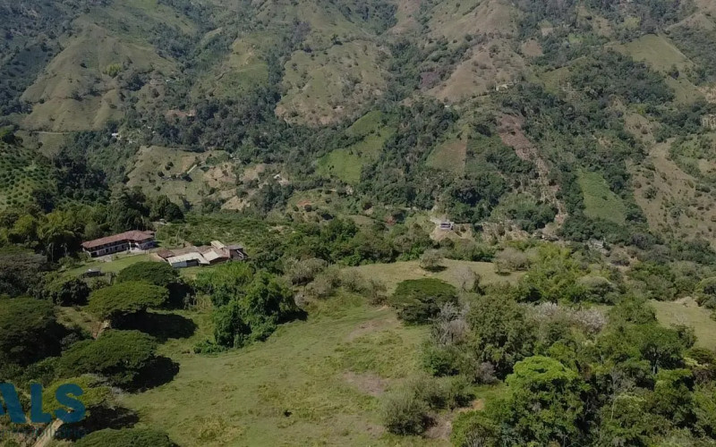 Casa en Tarso en Cauca Viejo