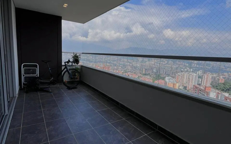 Apartamento en Envigado en Loma de los Mesa
