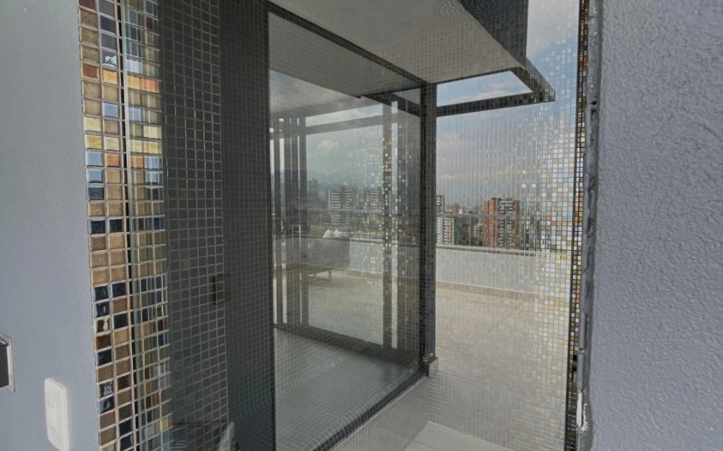 Apartamento en Envigado en Loma de los Mesa