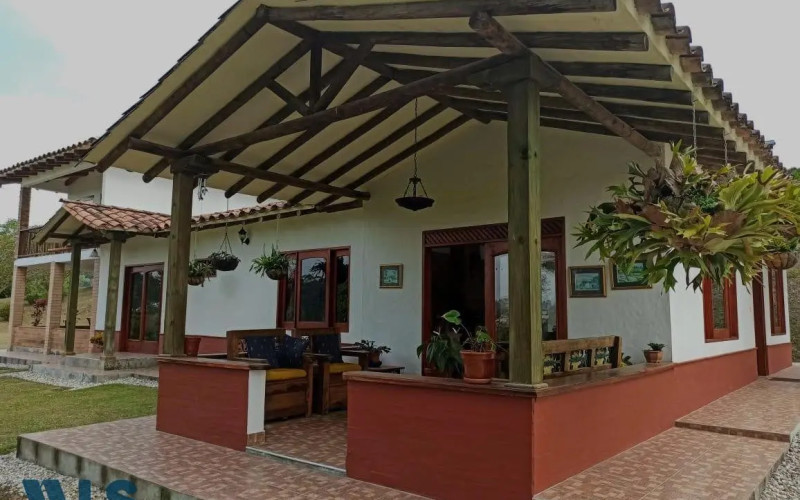 Casa en Rionegro en V. Cimarronas (Rionegro)