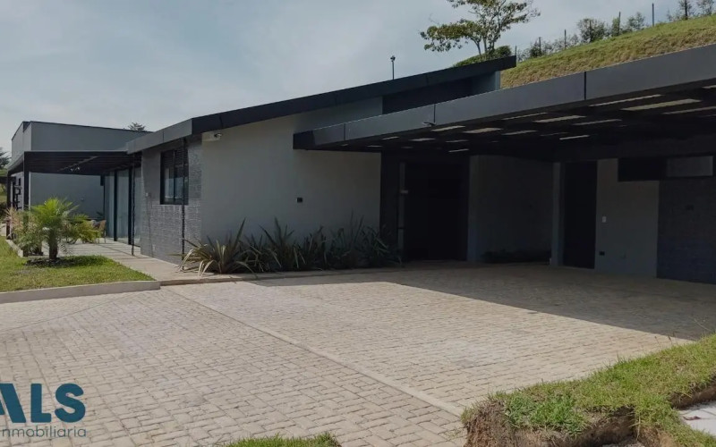 Casa en Rionegro en V. El Capiro (Rionegro)