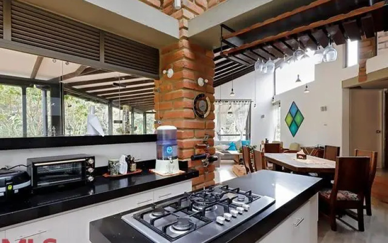 Casa en Envigado en Alto de las Palmas
