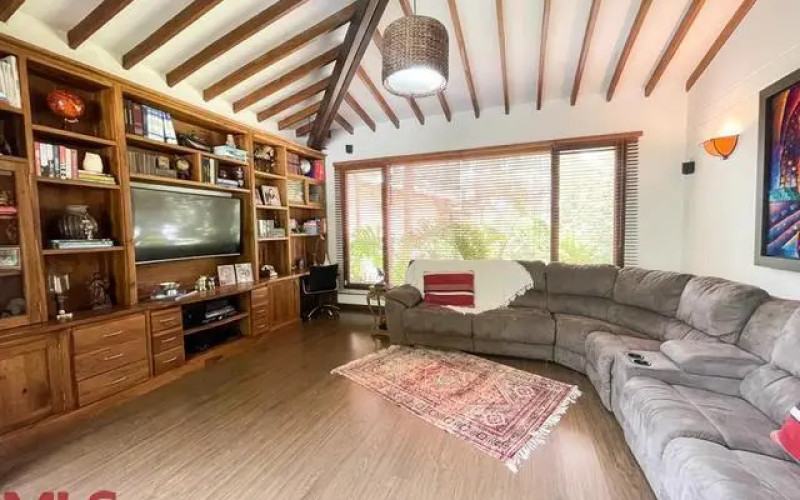 Casa en Envigado en Alto de las Palmas