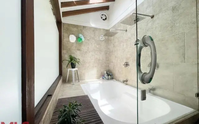 Casa en Envigado en Alto de las Palmas