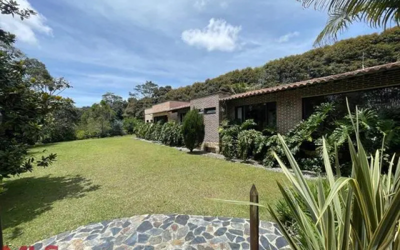 Casa en Envigado en Alto de las Palmas