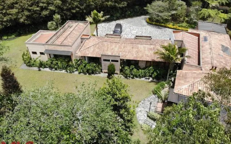 Casa en Envigado en Alto de las Palmas