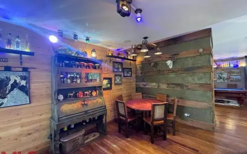 Casa en Envigado en Alto de las Palmas