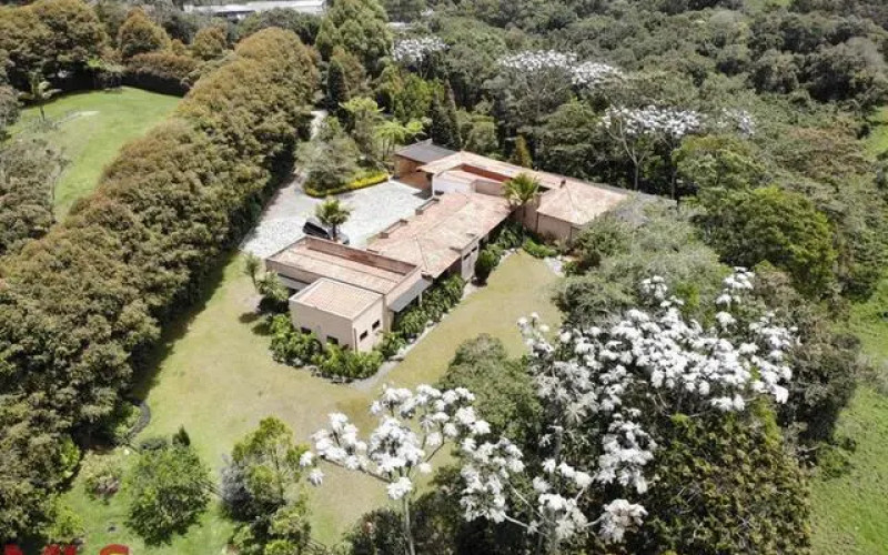 Casa en Envigado en Alto de las Palmas