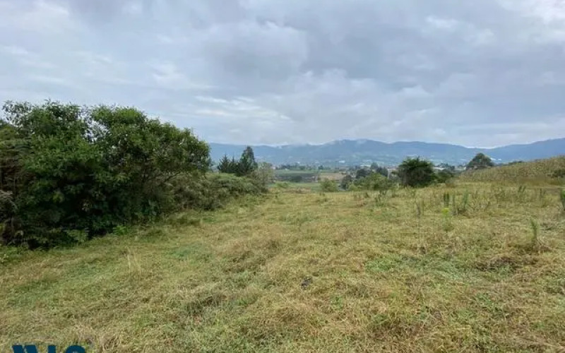 Lote Residencial en El Carmen en V. Campo Alegre