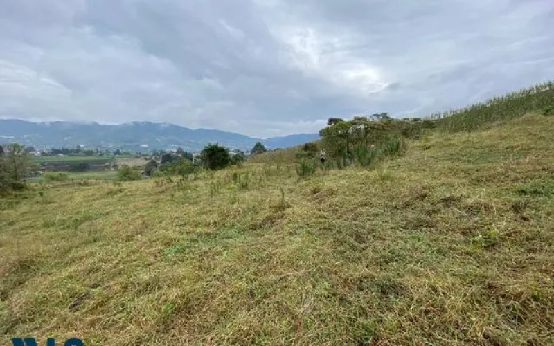 Lote Residencial en El Carmen en V. Campo Alegre