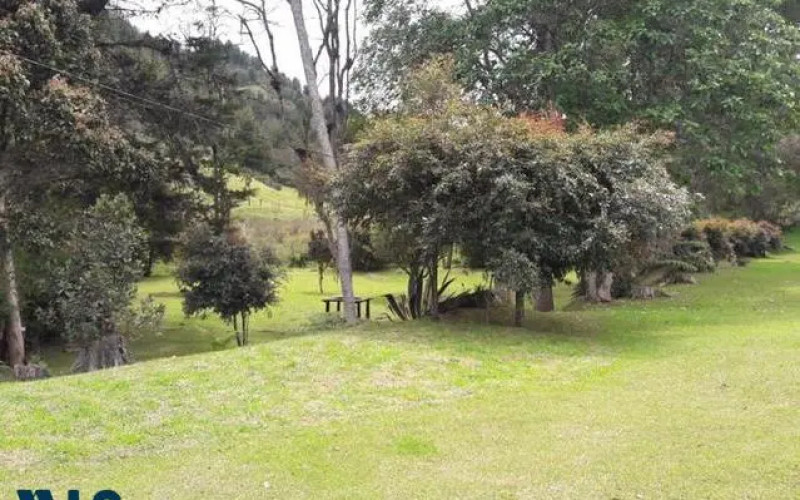 Finca Recreativa en El Retiro en V. Los Salados