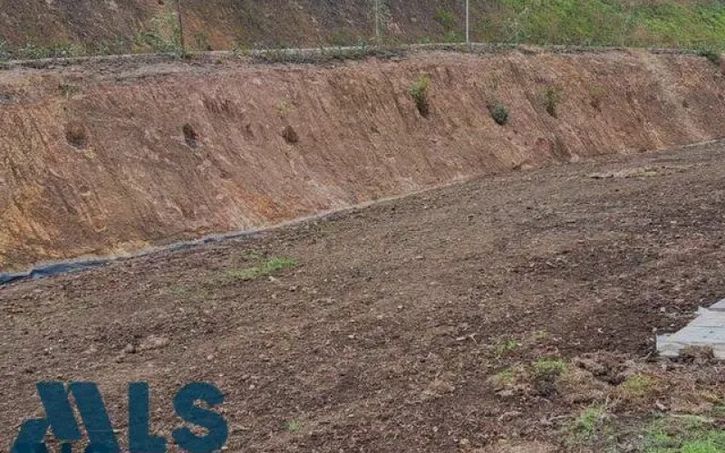 Lote Residencial en El Retiro en V. El Chuscal