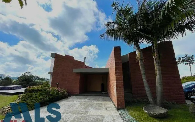 Casa en Envigado en Alto de las Palmas