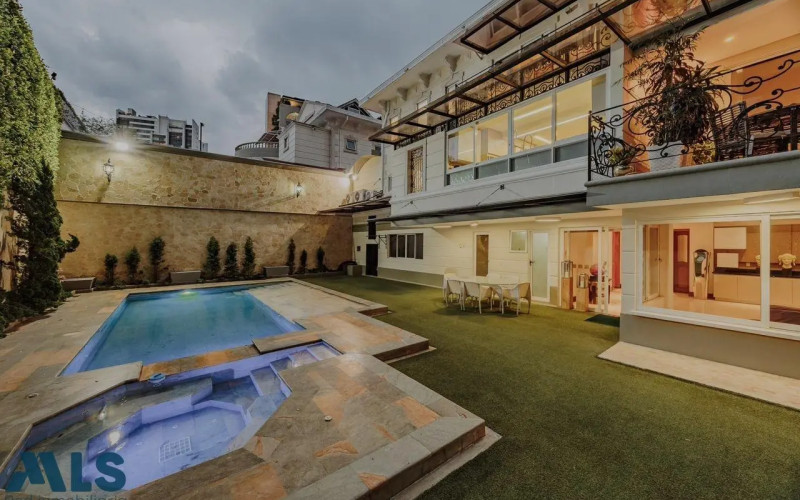 Casa en Medellín en San Lucas