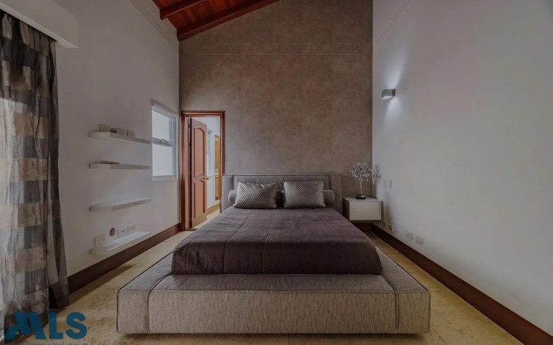 Casa en Medellín en San Lucas
