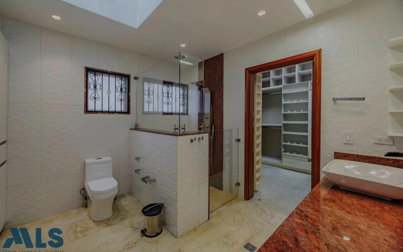 Casa en Medellín en San Lucas