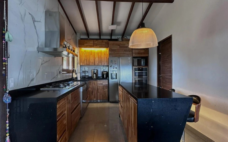 Casa en Sabaneta en Las Lomitas