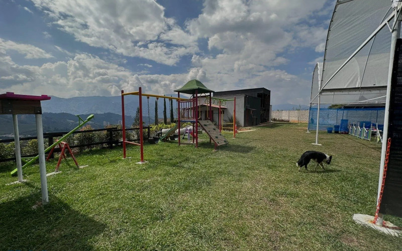 Casa en Sabaneta en Las Lomitas
