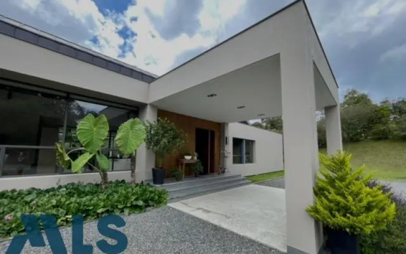 Casa en Envigado en Alto de las Palmas