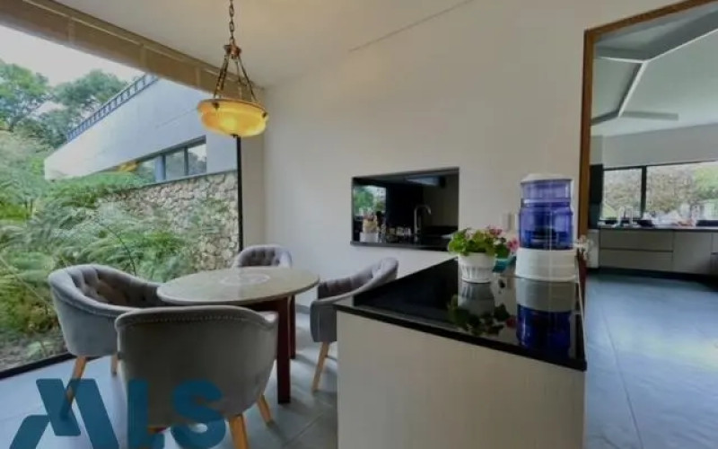 Casa en Envigado en Alto de las Palmas