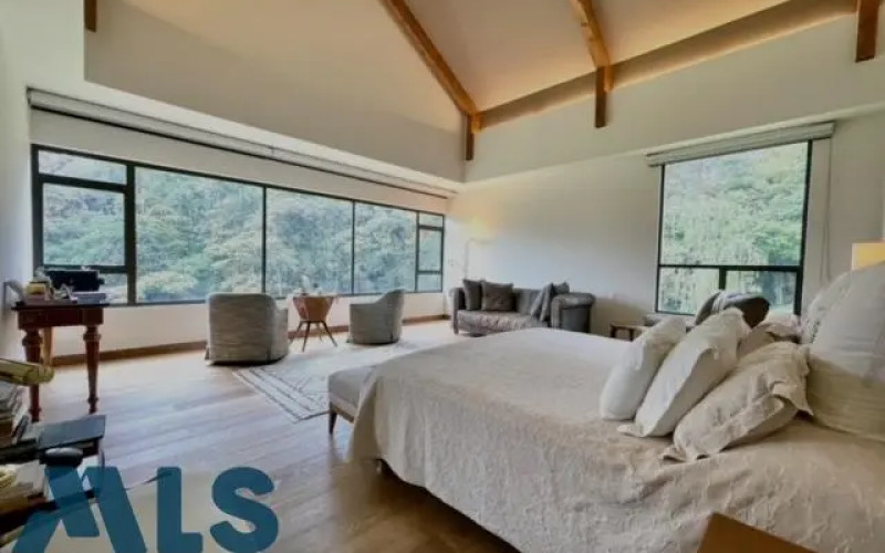 Casa en Envigado en Alto de las Palmas