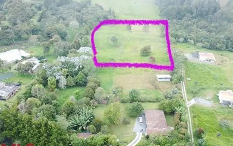 Lote Residencial en Envigado en V. Perico