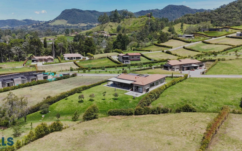 Casa en La Ceja en V. El Tambo