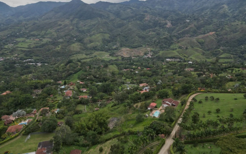Lote Residencial en Barbosa en V. Yarumito