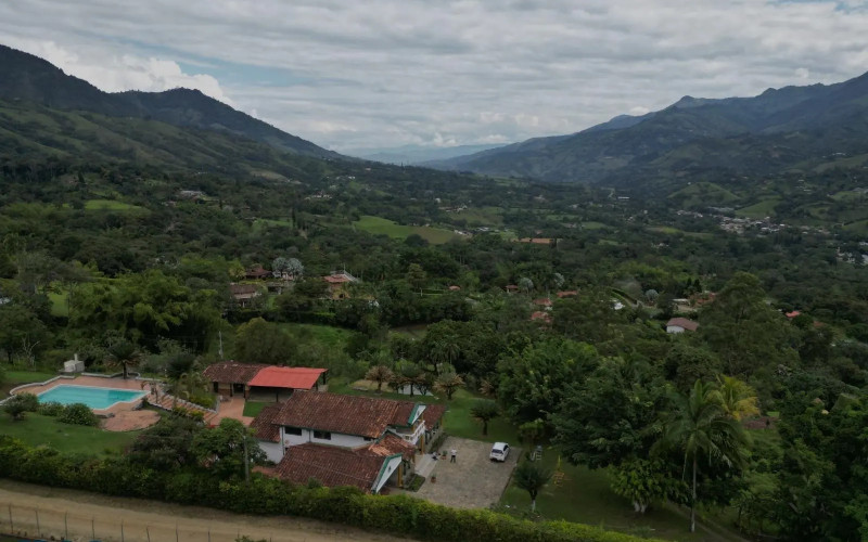 Lote Residencial en Barbosa en V. Yarumito