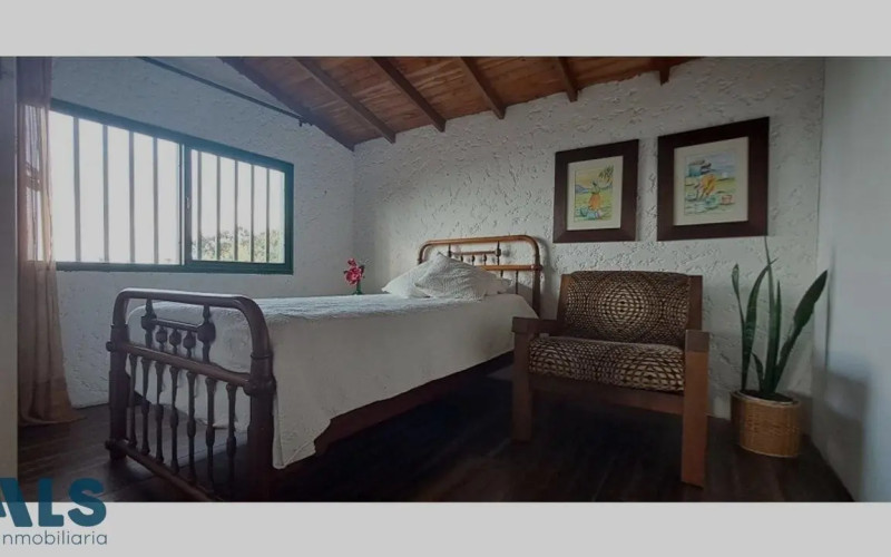 Casa en Copacabana en V. Quebrada Arriba