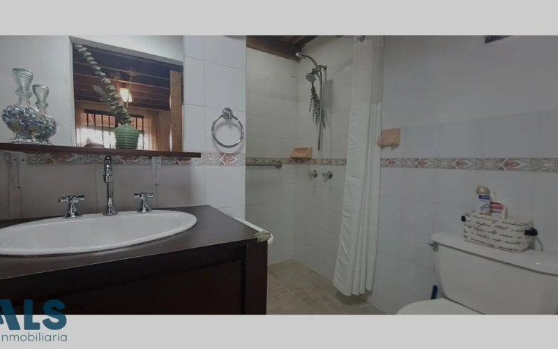 Casa en Copacabana en V. Quebrada Arriba