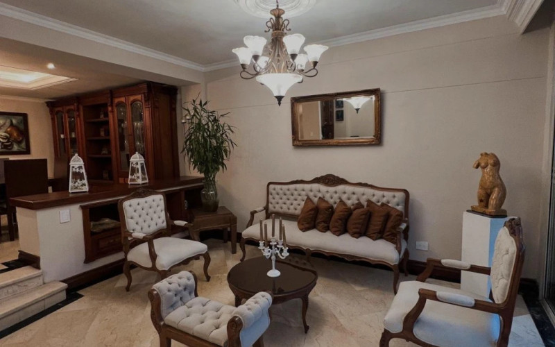 Casa en Envigado en Loma del Escobero