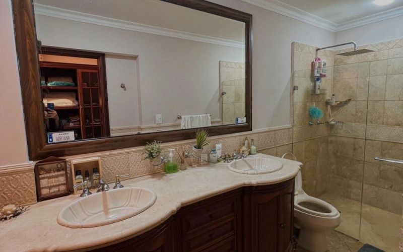 Casa en Envigado en Loma del Escobero