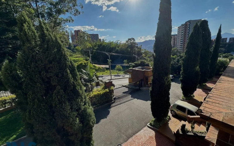 Casa en Envigado en Loma del Escobero