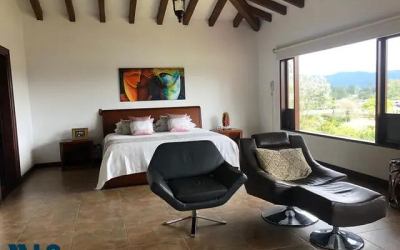 Casa en Rionegro en V. Llanogrande
