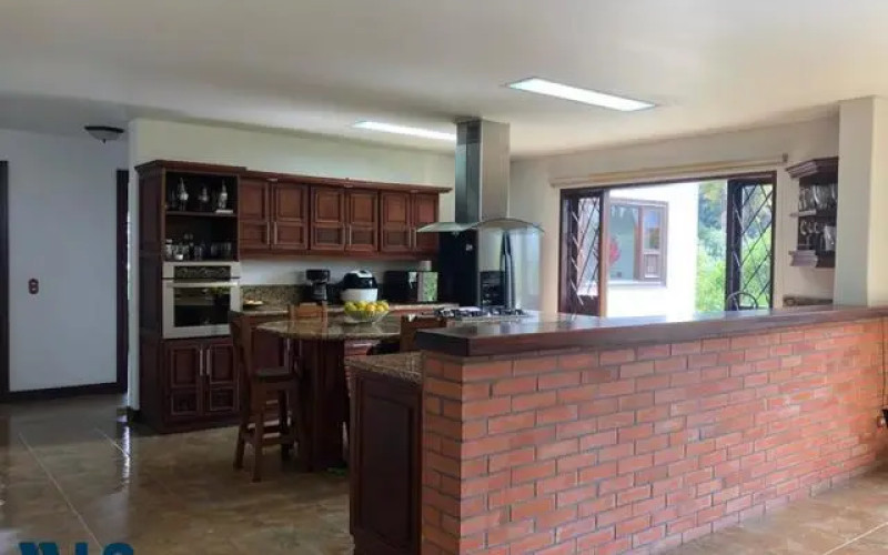 Casa en Rionegro en V. Llanogrande
